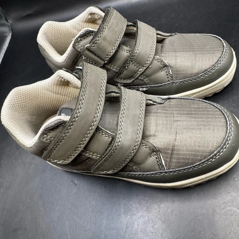 OshKosh Bgosh shoes have